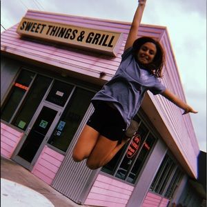 Meet your Posher, Julia